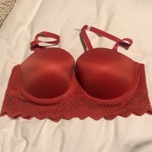 Orange bra~ v cute!